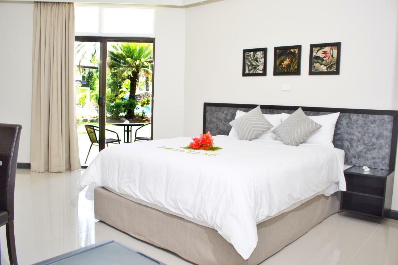 Hotel Oasis Нади Екстериор снимка